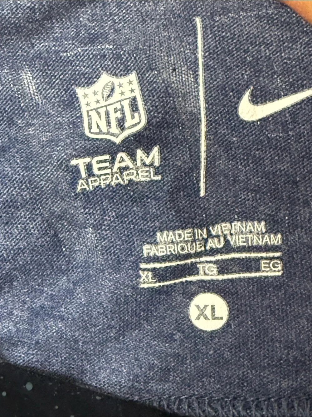 Nike NFL The Chargers  Women Navy Blue V-Neck Team Tee with Yellow Accents -SzXL